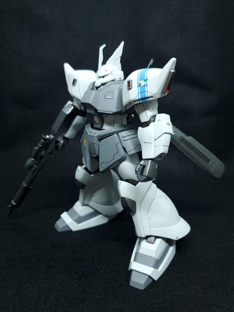 シン・マツナガ機の特徴的な左肩のラインを上手く再現できてよかったです!