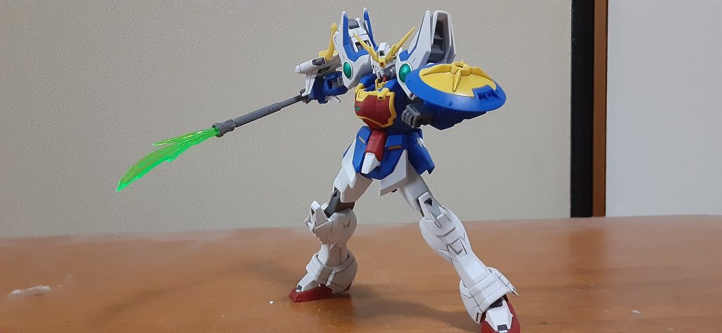 胴体と右前腕は段落ち、あとの合わせ目は瞬着で消してます。あとドラゴンハングの牙の先端のシャープ化