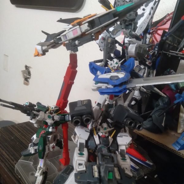 Season 1 Gundam 00 Gundams