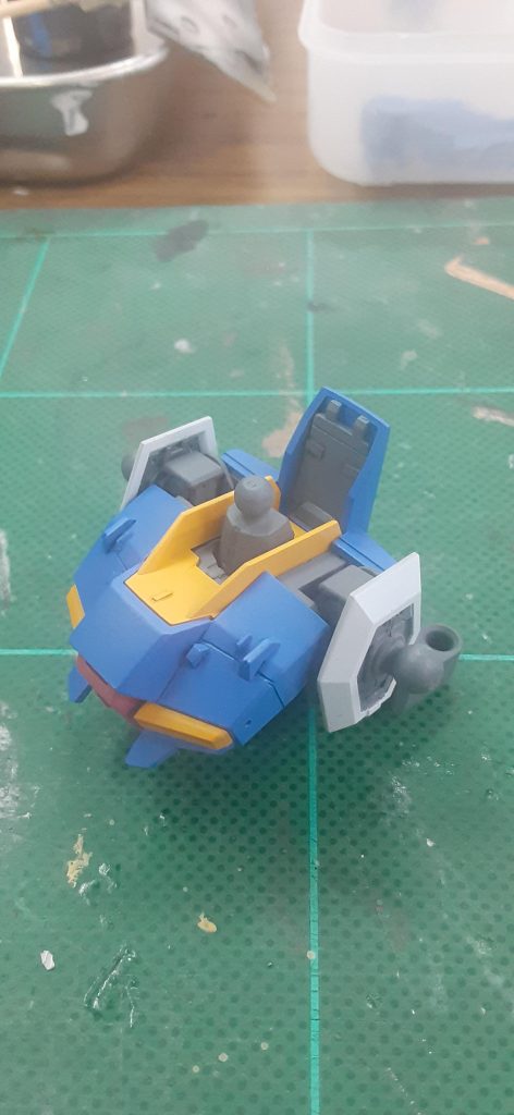 胸上面に羽ディテールを追加したのと、通常版と比べて0088版では無くなってしまった襟首後ろのディテールをそれらしく作りました。