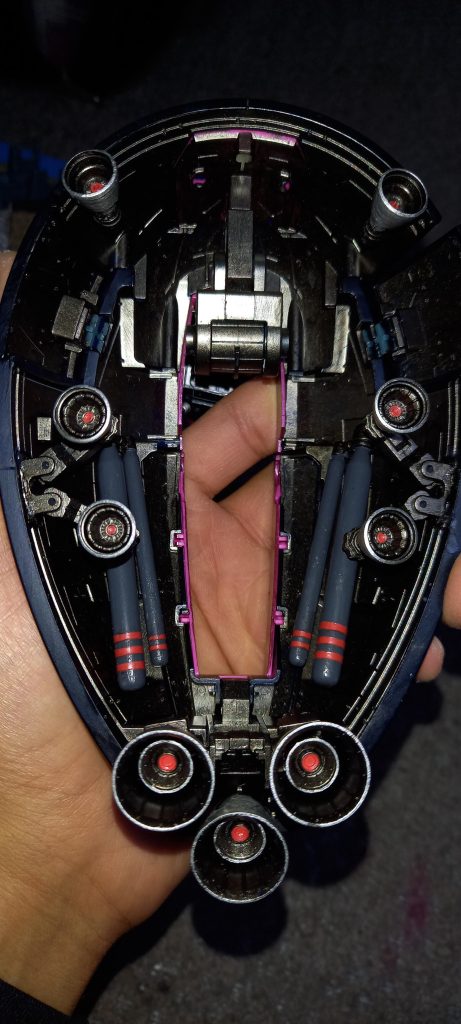 変形には干渉しないように小型のプロペラントタンクとバーニア６発追加してバランスとりました。キットのバーニアにも中に小型バーニア入れてツインバーニアに😃