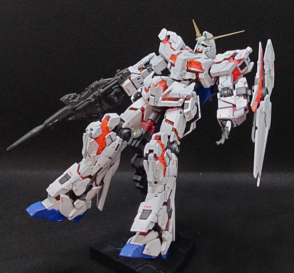 キットの感想として、このユニコーンガンダムRG、！組んでて「えぇ…なんだコレ凄い」ってつぶやくほど感動です。