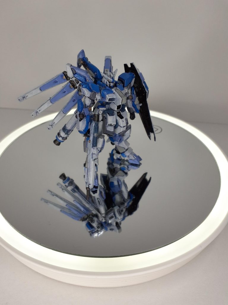 Hi-νガンダム–3枚目/制作者：miitora