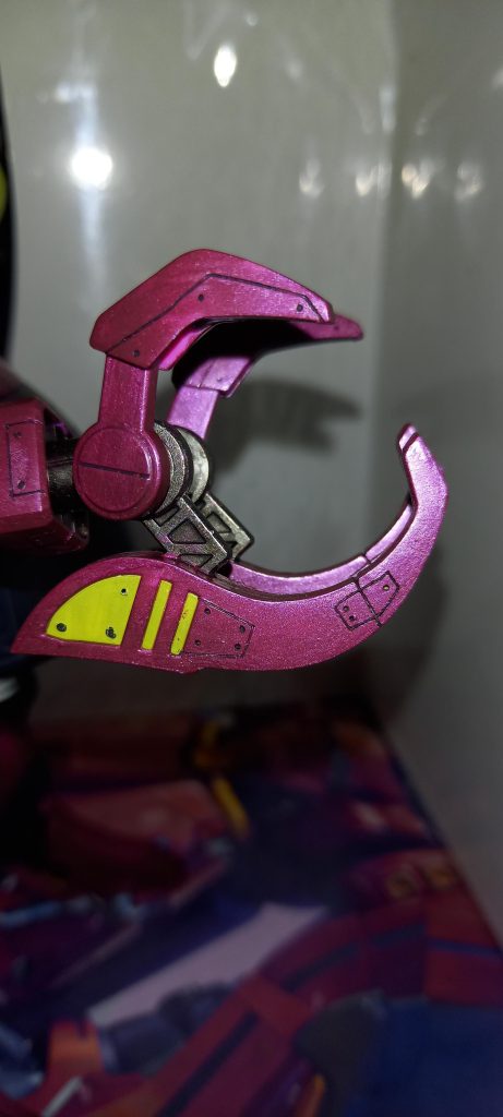 下の爪を細くしました