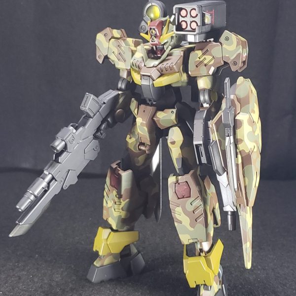 ダブルオーコマンドクアンタ(森林迷彩仕様)