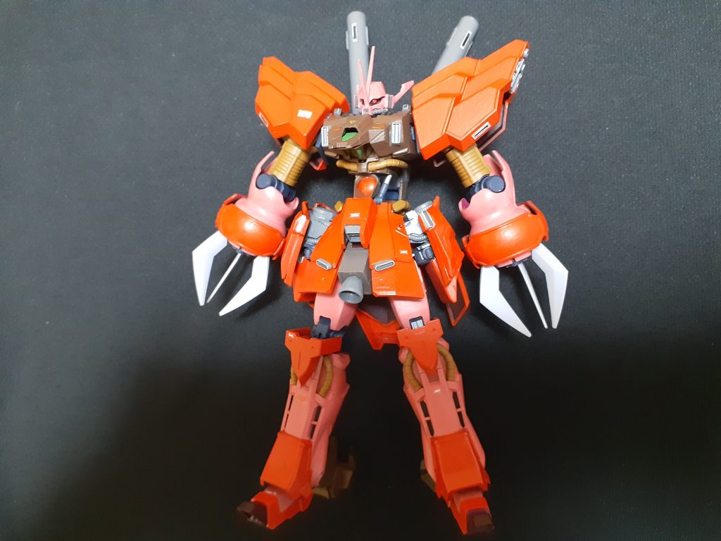 全体像。ローゼンズール臭を消すために全身を改修。腕はちょっと妥協しました。実は塗装が一番大変でした。成形色ヤバいし、筆塗りなので。