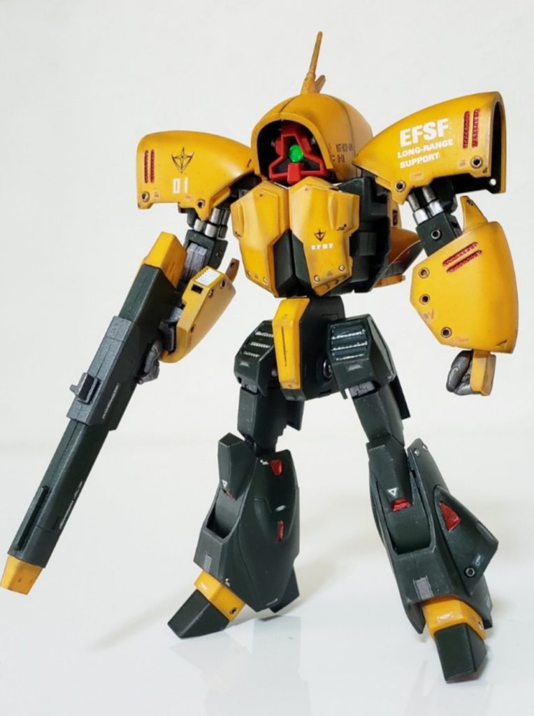 タミヤカラー缶スプレー(キャラクターイエローとブリティッシュグリーン)で仕上げてます。成型色よりトーンを落とした仕上がりにしてます。