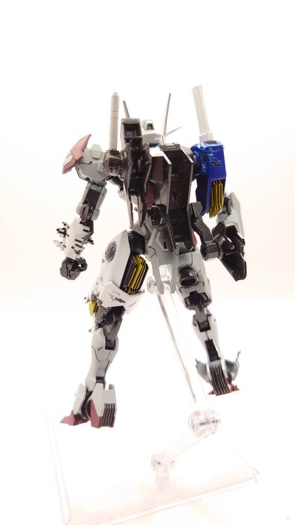 ルブリスのカラーはトーンを落としてつや消しに、エアリアルは逆に明るめに設定してより別物になるように調整しました。エアリアルの部分だけノイズっぽく、なんちゃってデジタル迷彩してます😑