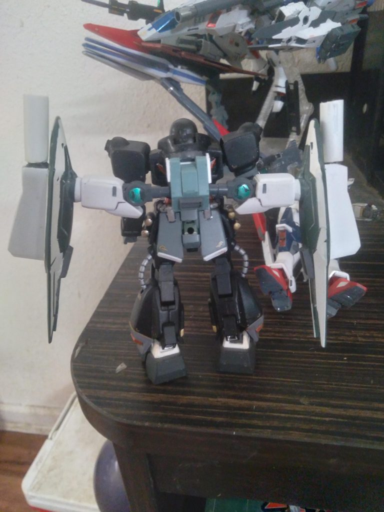 The 00 sky hws backpack was used. I also put a small thruster from wave on there