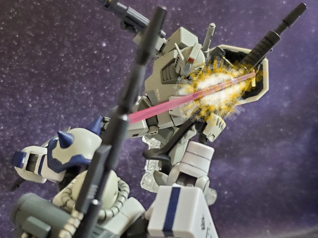 一気に間合いを詰め、ビームサーベルでマシンガンを潰すガンダムタイプ✨