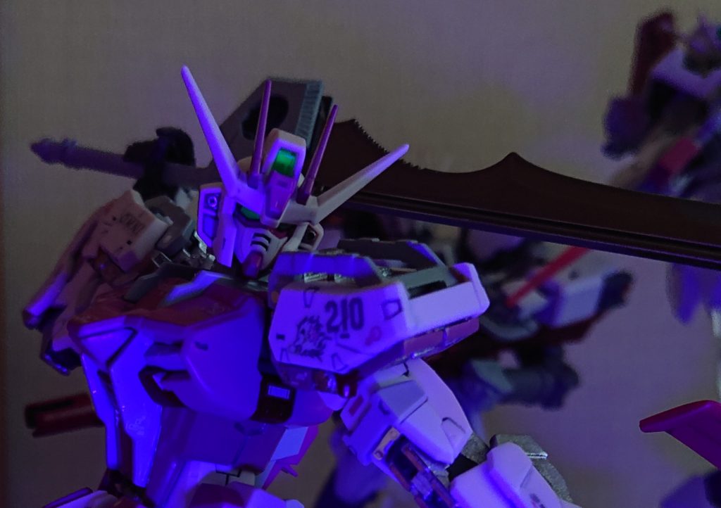 RGはシールでややグポーン。