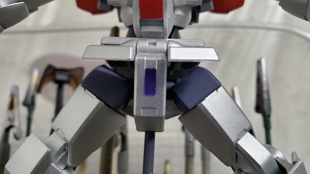 腰部全面のセンサー部はクリアランナーのタグを加工して埋め込みました。