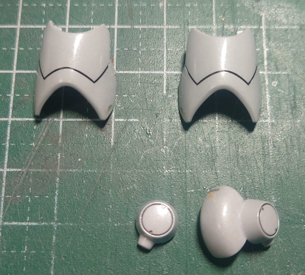 今回の加工はこれくらい。一番下は塗装後に撮影しました。元旦から作業を始めて20日程で完成。妄想しなければこんなに早く出来るのか・・・