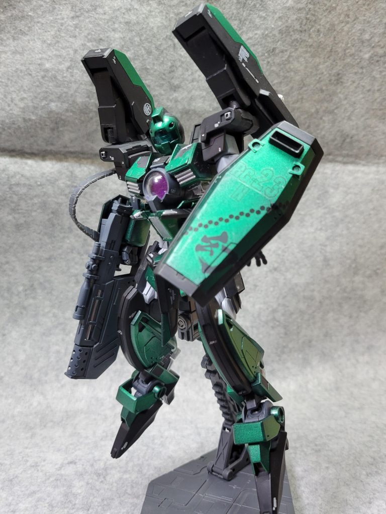 シールドに付いてるデカールのように幻の機体です！