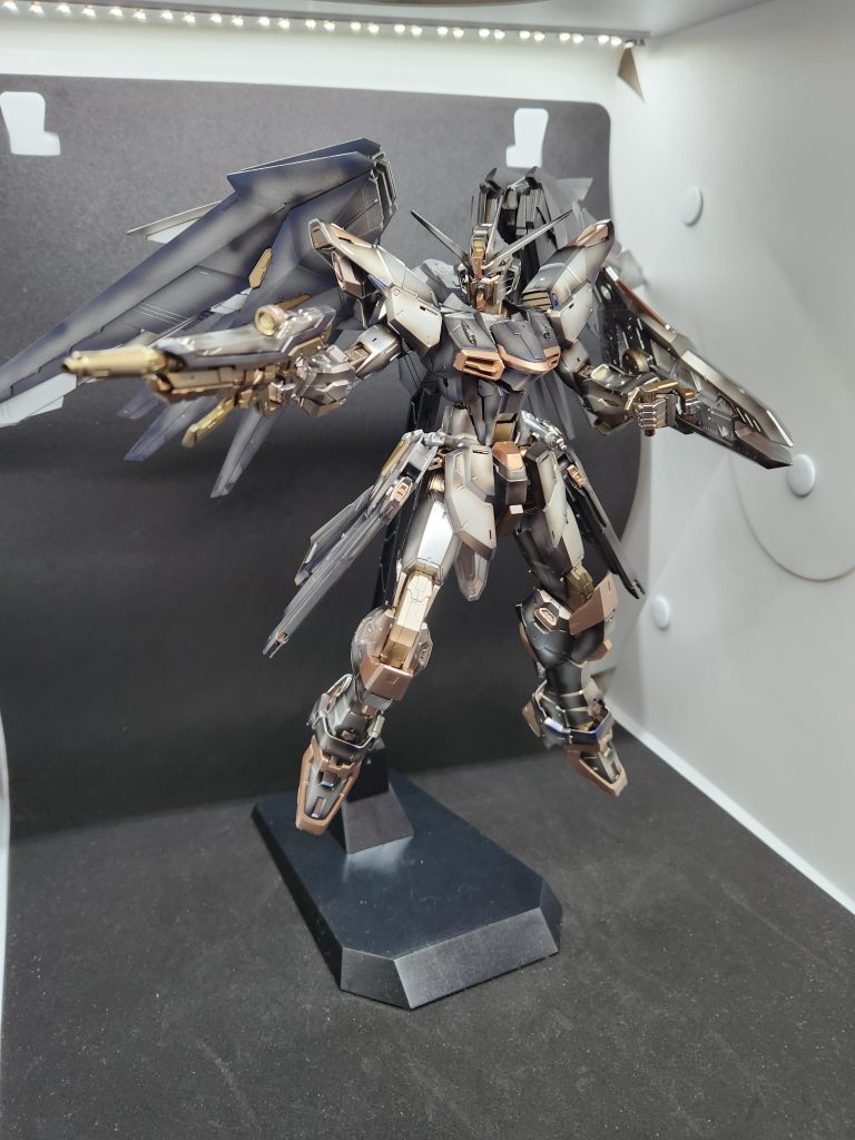 フリーダムガンダム–2枚目/制作者：トレック