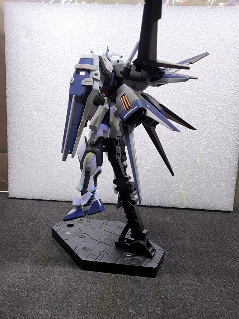 エールストライクのエールストライカーパック、かっこいいですよね☆可変MS作る時にも使えそう。