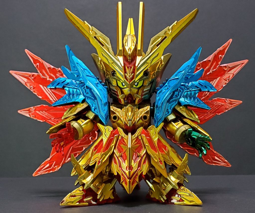 平手が付属。こちらはSRの両肩鎧の発光色をイメージして塗装しています。