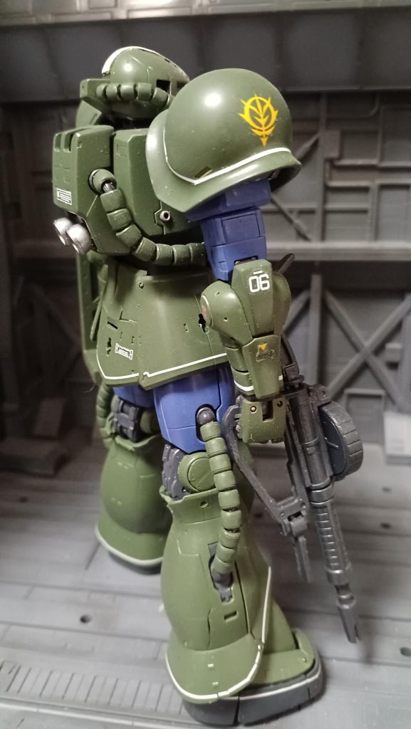 MS-06A–4枚目/制作者：みっつ