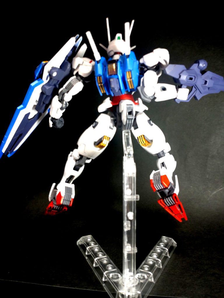 バックショット📷足のグレー部分、マスキングして頑張ってみました。腰のグレー部分も白1色だったのでマスキングの鬼になりました笑