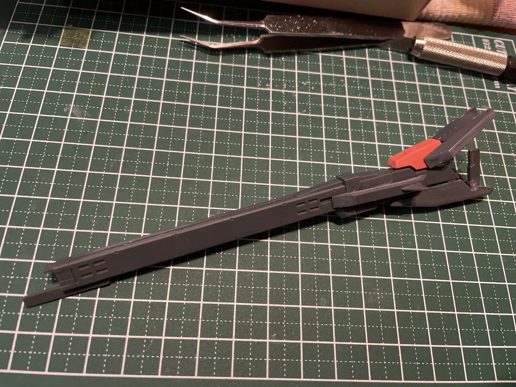 ライフルは30mmのパーツから砲身を移植して自然な形に仕上げました。