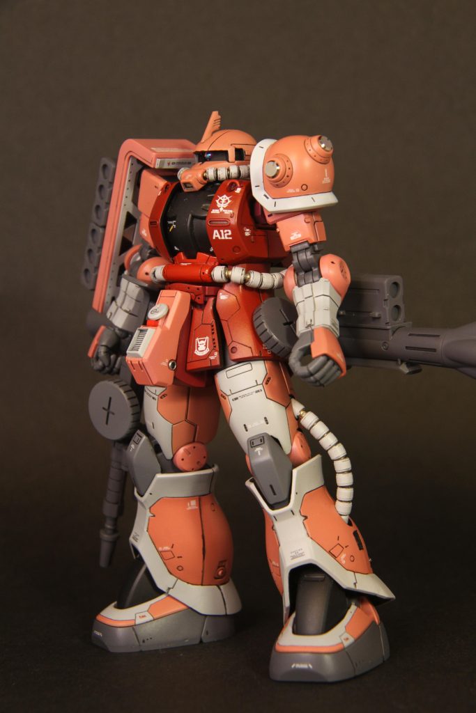 全体的にまとまりがついてホッとしました。初めてのシャア専用ザクは、ドキドキの連続で、ワクワクしながら一気に作成してしまいました。