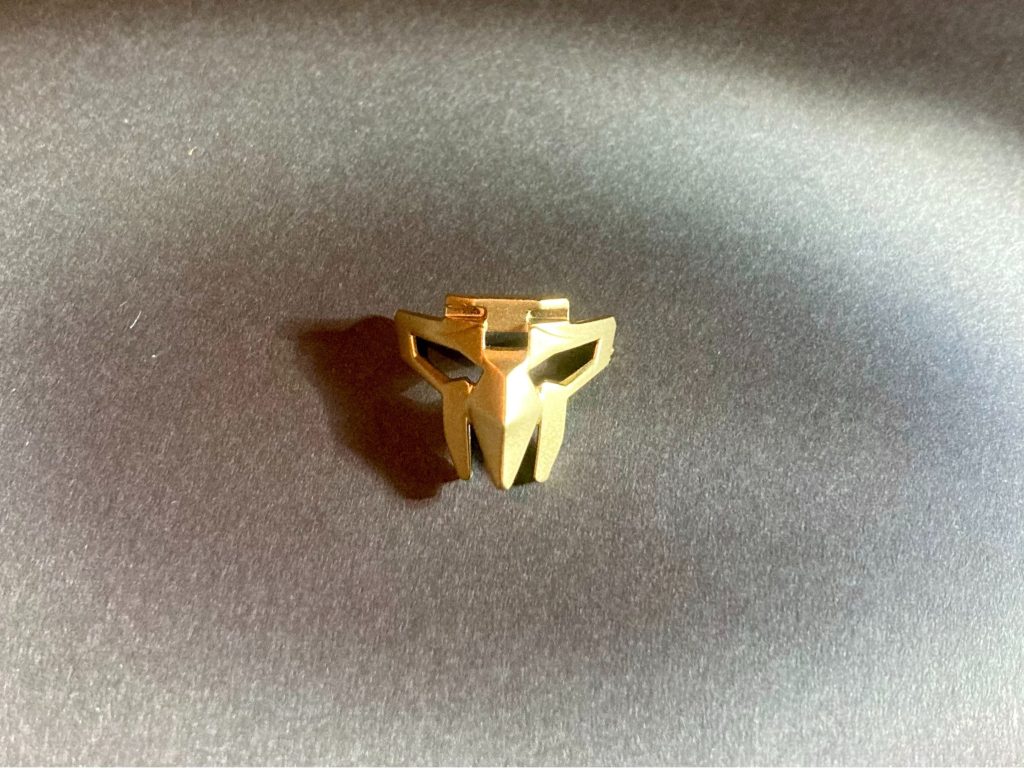 【黄金のマスク】