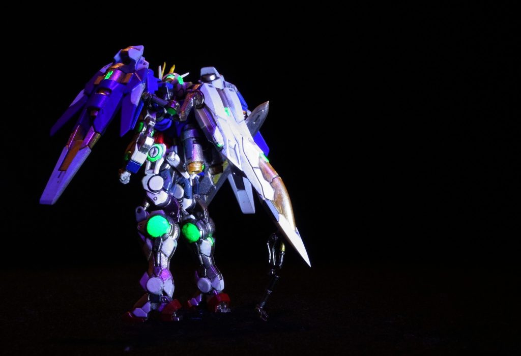 仮組みしてみたら、パッケージ写真ほど弱々しくはなさそう。ただ、アングルで印象が別物になるので、たくさん撮った中からいい感じのものを探すしかないようでした。