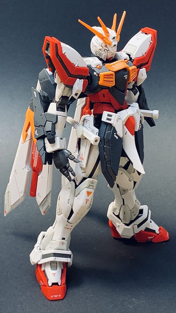 青いパーツを紺色に、黄色のパーツを彩度上げて橙色に。あとは墨入れデカール艶消しのいつもの簡単仕上げです。