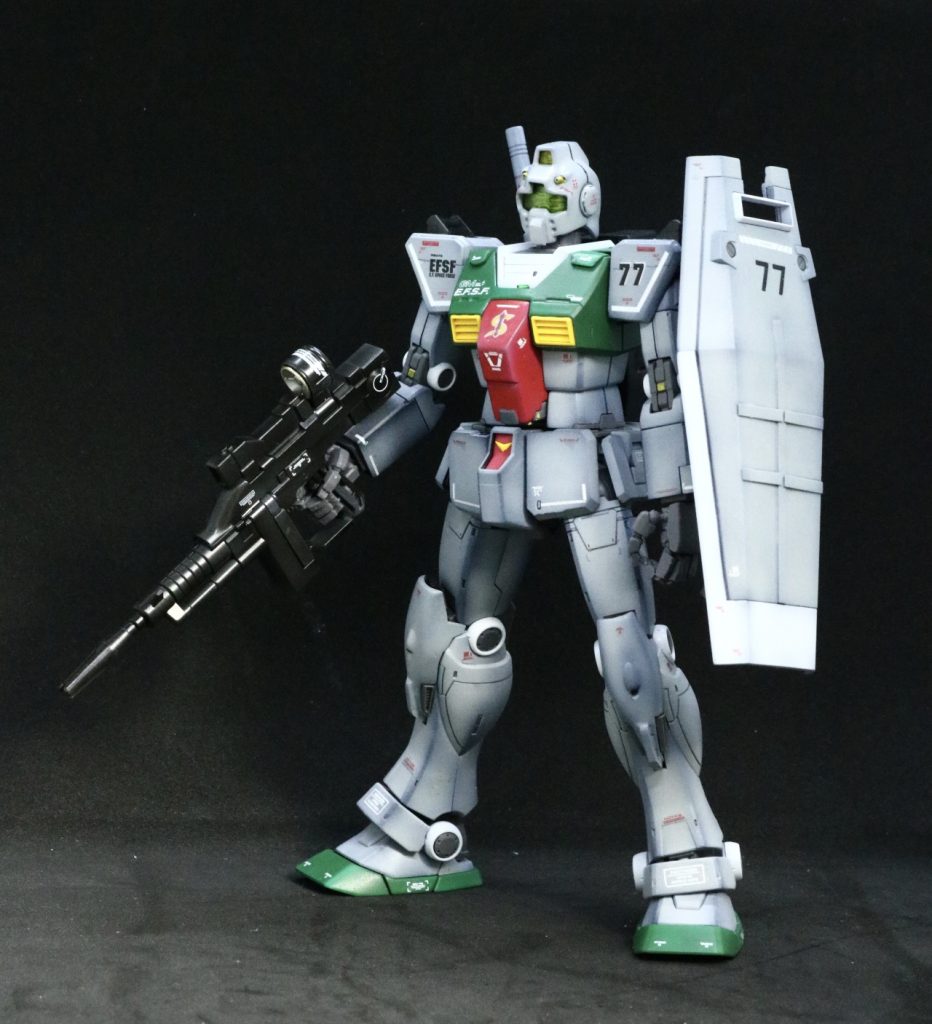 オリジンガンダムからお手軽改造をと思いましたが。似てるようで意外と違う箇所があり、お手軽にはなりませんでした。