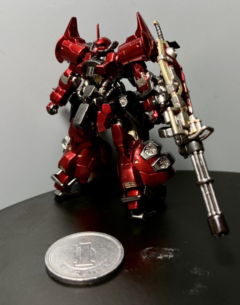 フレーム部分はスターブライトアイアンでギラつくように塗装各部シリンダーやスラスターなどはシタンシルバーとチタンゴールドで塗り分けました