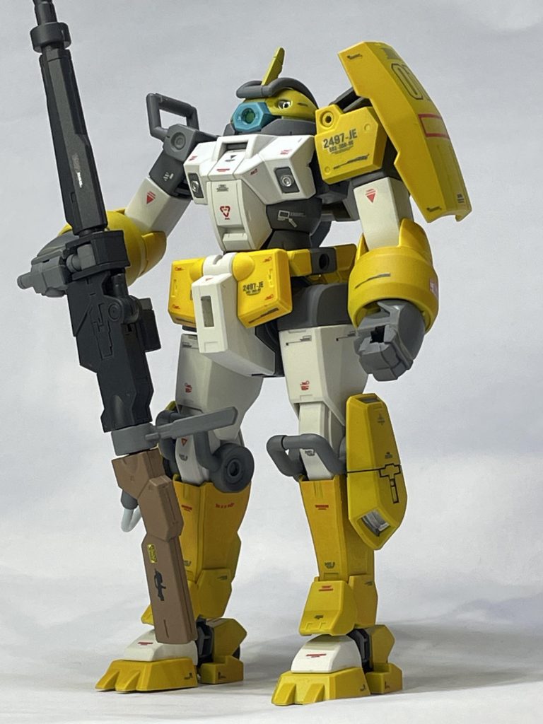 HG デミトレーナー チュチュ専用機。ジム・トレーナーを参考に全塗装しました。