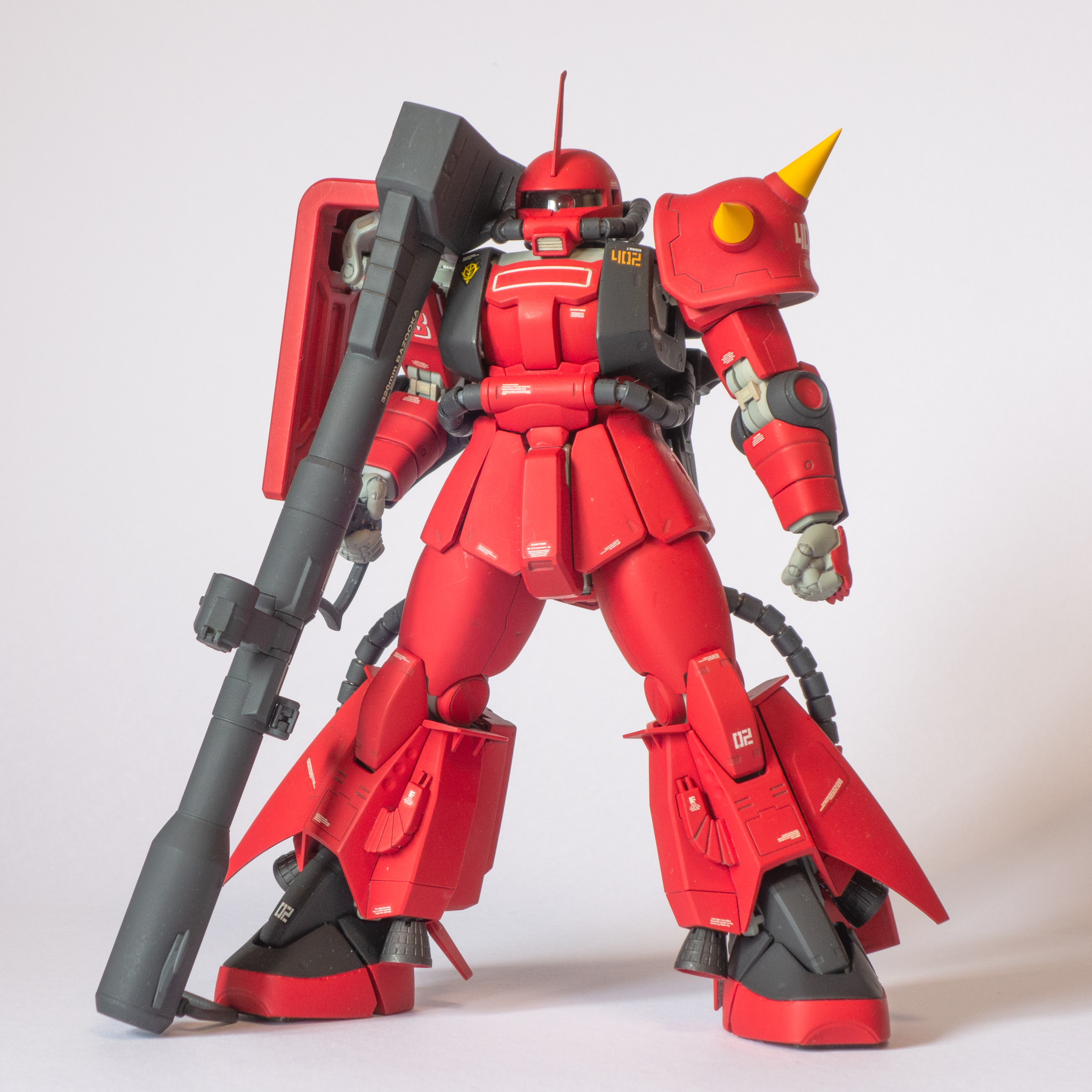 MG 1/100 高機動型ザクII ジョニー・ライデン専用機 改修塗装済み完成 