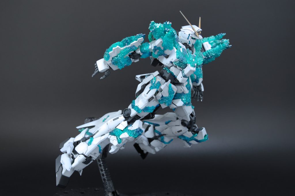MG ユニコーンガンダム(光の結晶体)–4枚目/制作者:Hase205