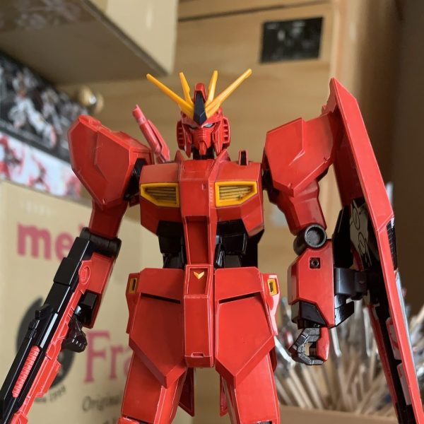 サザビーカラーのνガンダム