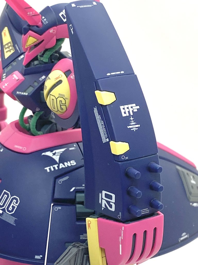 シールドは大きな埃が何度も付いてしまい、何度も修正したので綺麗に仕上がったと思います。