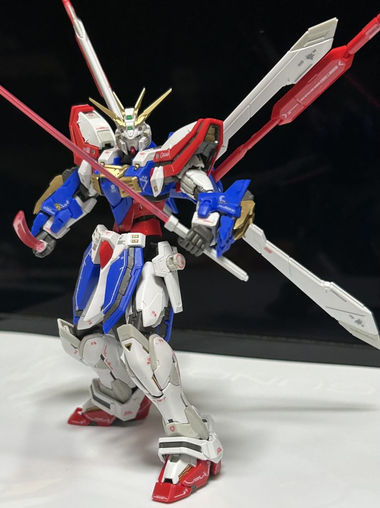 背中の羽根？は「△」より「×」の方が好みだったので、取付を変更しました。