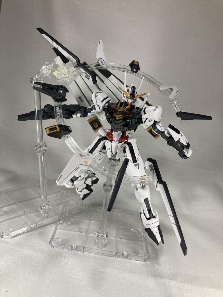 ガンビットは軽いおかげで無理やり飛ばせました、ぐるりと展開するビット兵装が好き