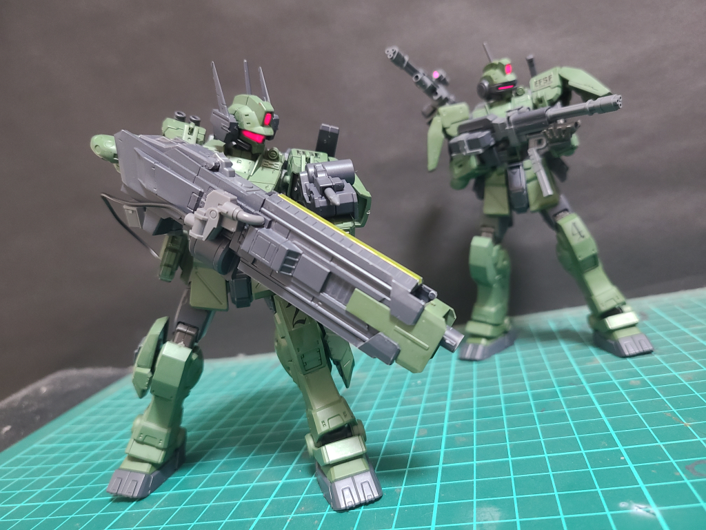 ハウンドδ「やっぱそれ重いの?」ハウンドβ「かなり重量あります…そっちのと交換してください…」