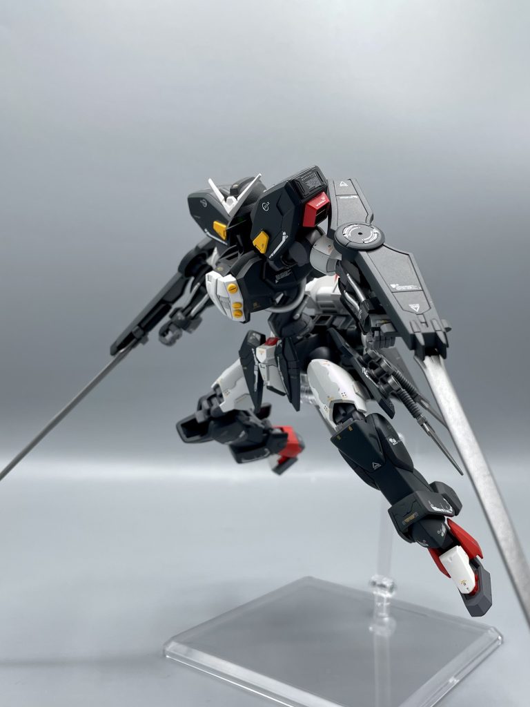 作成のきっかけは、シュピーゲルソードとヴァルキュリアソードが同じような配置で装備されてるなぁ…と思ったところからです笑組み合わせてみると、しっくりくる装備となりました✨