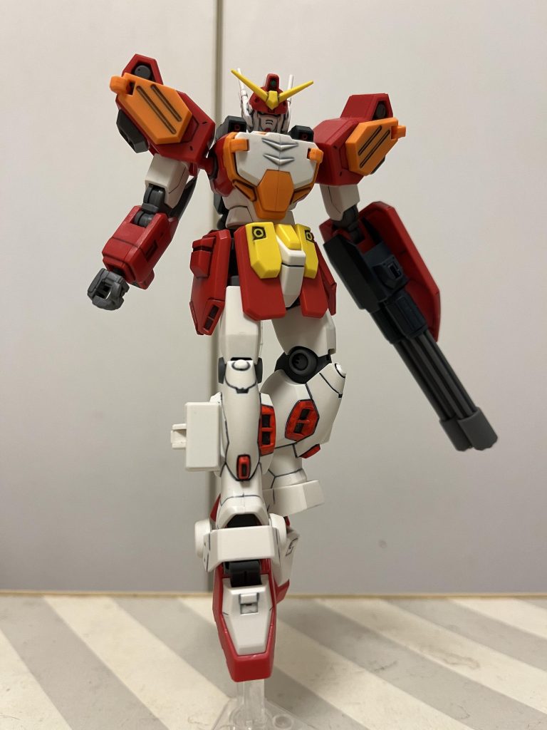 最後は足を揃えたウイング風ポーズで!ということで終わりです。TV版後期機体で5体並べたいので、TV版デスヘルとアルトロンを早く頼みますよー