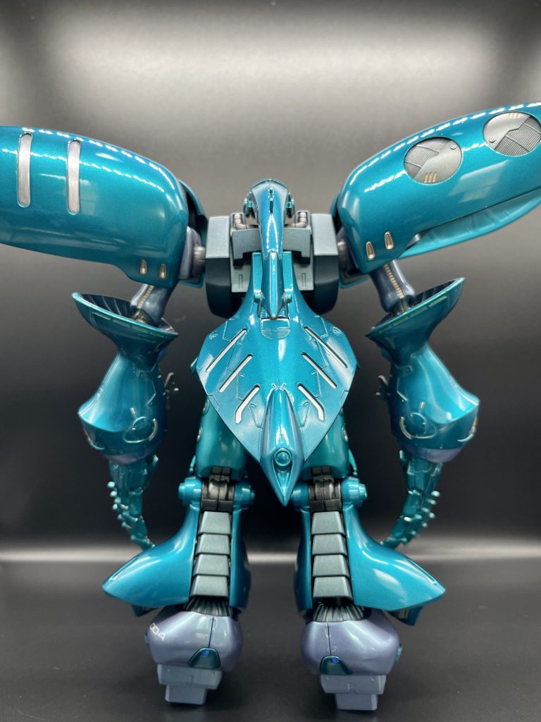 部位によってグロスとマットをセパレートしています。