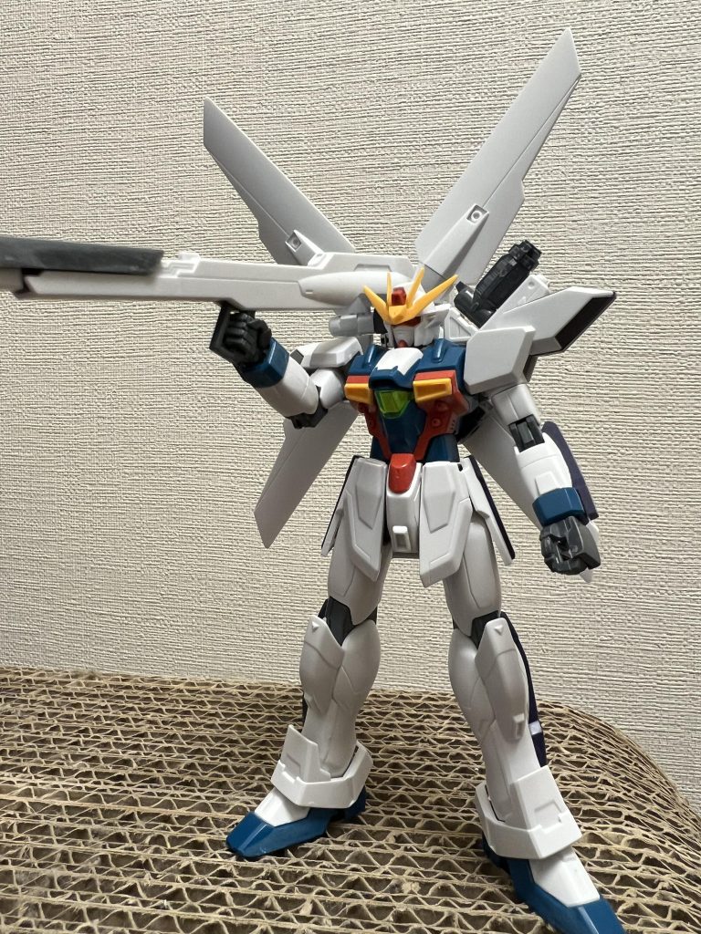 作ってみて初めてバインダーが差し替え式だと知りました。自分で回転軸追加したらいいのですが、この辺りはキットでも実現してほしかったところです。