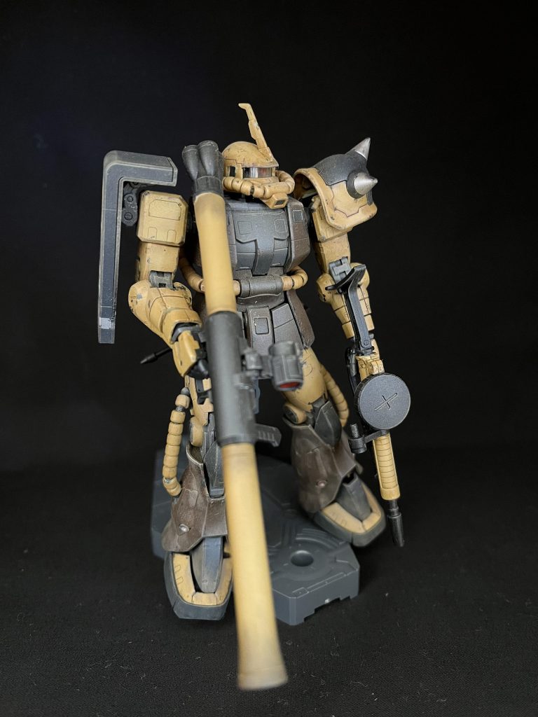 サザンクロス隊のザク欲しいけど、次ザク作るなら緑系にするつもりだからなぁ…。買って緑に塗るのもなぁw皆さまが予約出来るように祈っています。