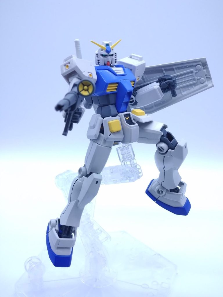 オーガスタ基地がNT-1を作る前に取り敢えず作った強化型ガンダムという設定で、基本性能はRX-78-2をわずかに上回るがNT-1の性能には届かないという具合。