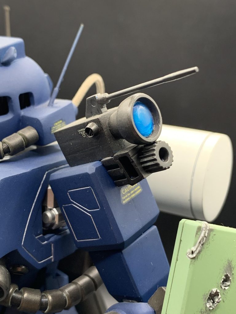 各部のカメラはプラ材やレンズパーツで製作。 