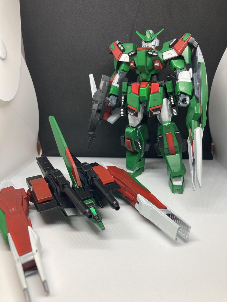 バックパックは分離、独立稼働を可能。