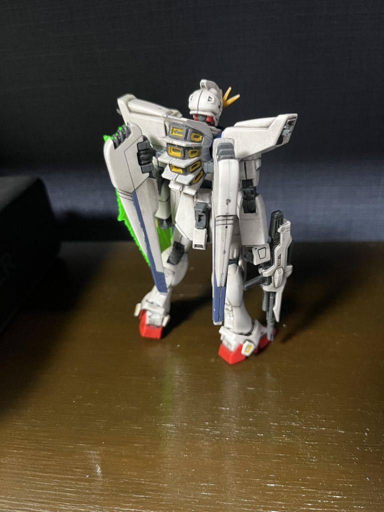 後ろの黄色部分は拡大すると汚いです。