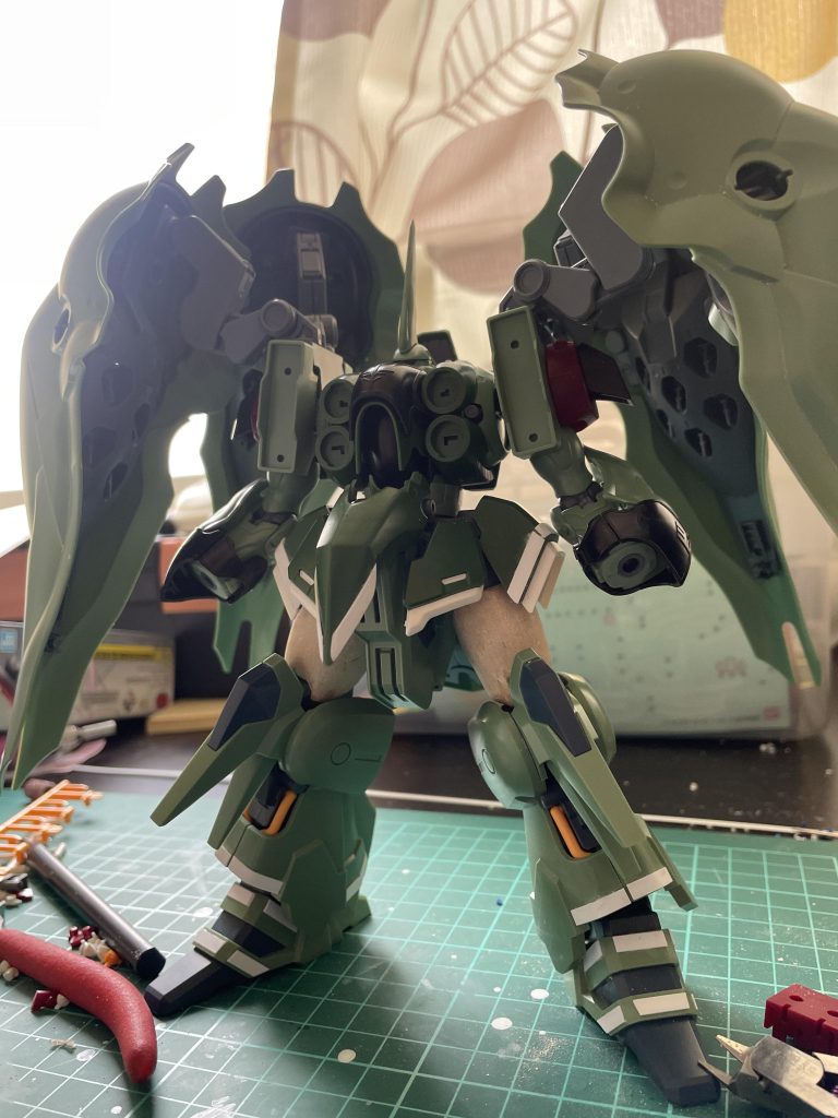 太ももと肩を仮組みした時の