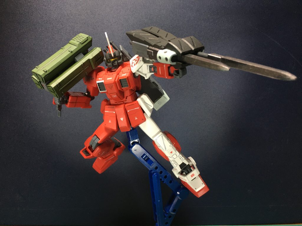 　続いてヒート・スパイク装備。スパイクを打ち出す演出も様になります。