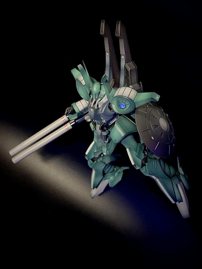 色は元のカラーを渋めにしました。